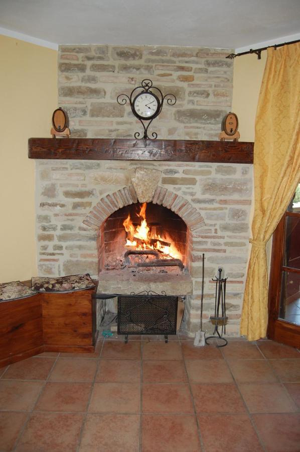 Agriturismo Countryhouse Le Giare Gubbio Dış mekan fotoğraf